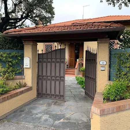 Villa Hermitage A *
